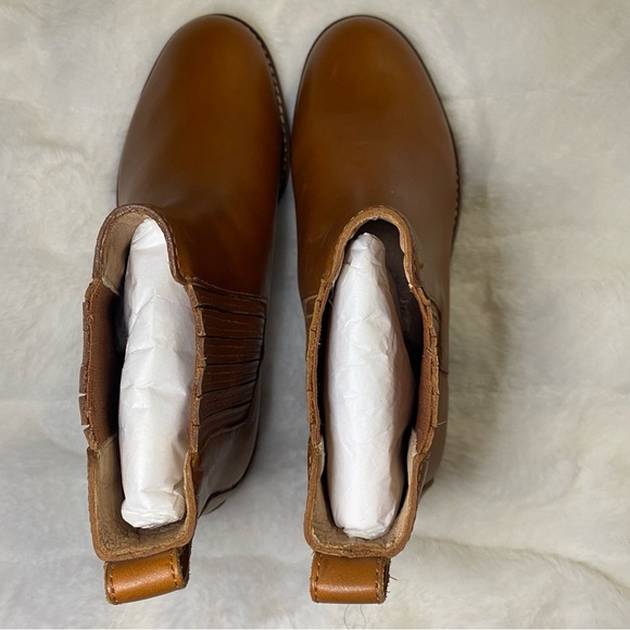 New Madewell Chelsea Boots Genuine Leather in Saddle Brown - Size 7M - Picture 10 of 10